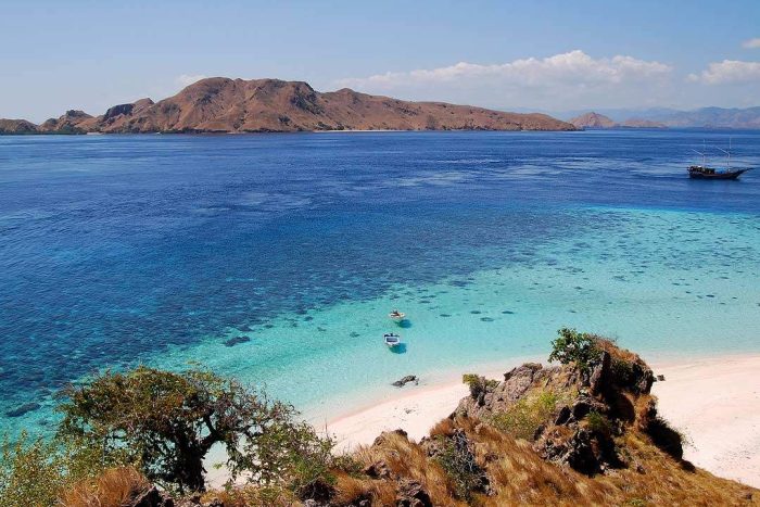 Indonesia-Komodo-resort-diving